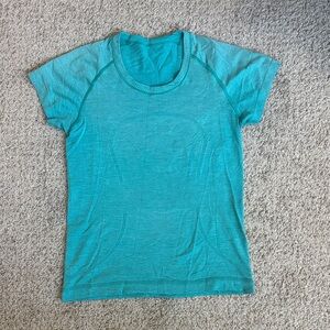 Lululemon swiftly top